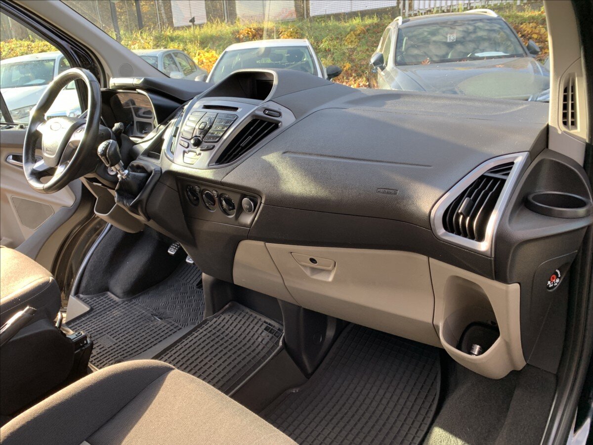 Ford Tourneo Custom VAN / Minibus 2,0 l 125 kw