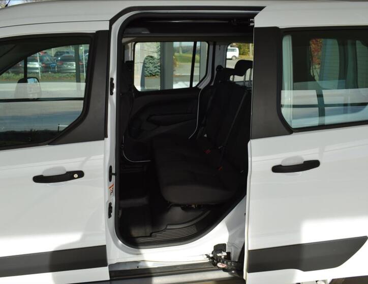 Ford Transit Connect 11