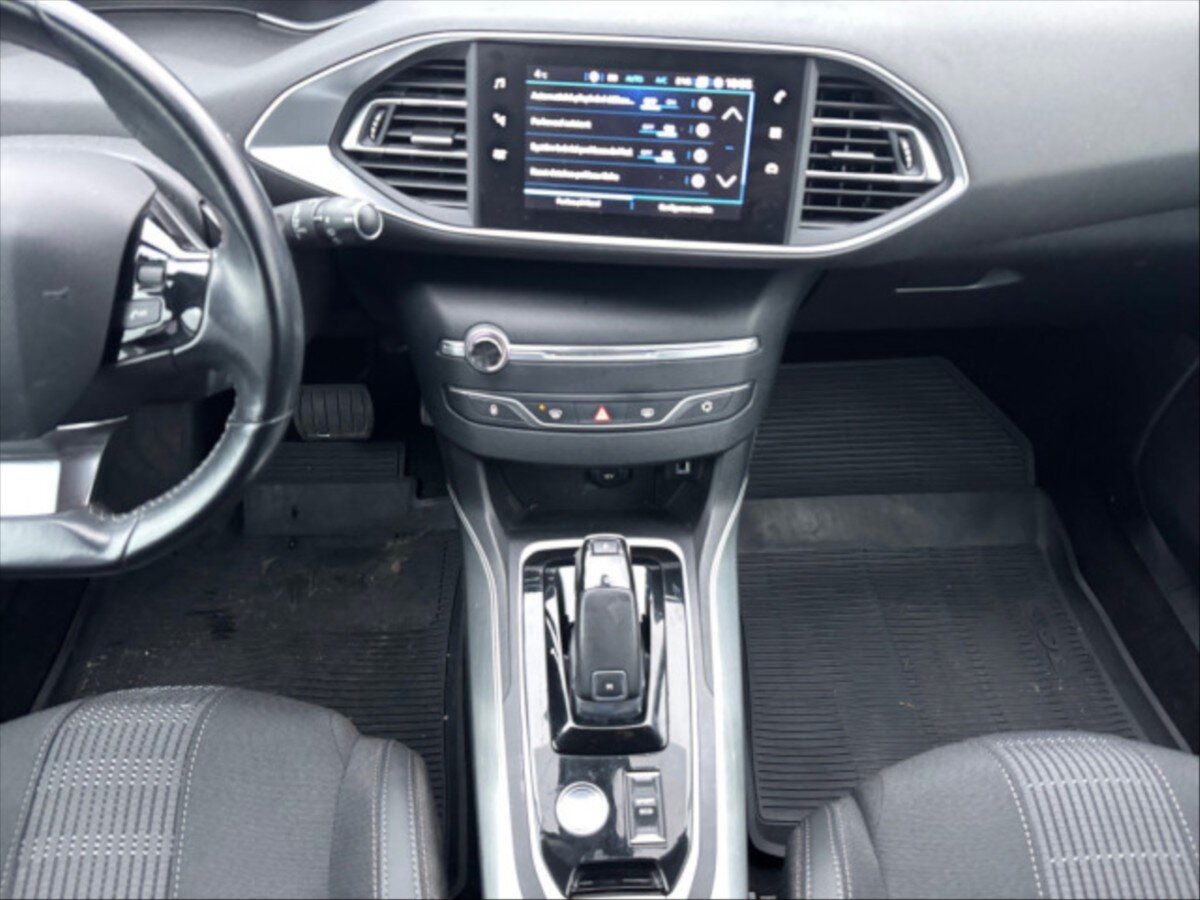 Peugeot 308 Kombi 1,5 l 96 kw