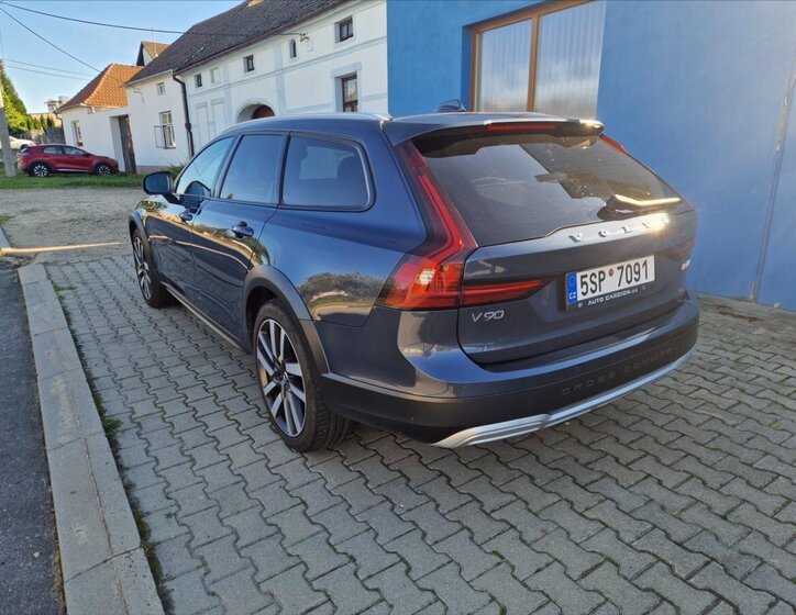 Volvo V90 Kombi 2,0 l 145 kw