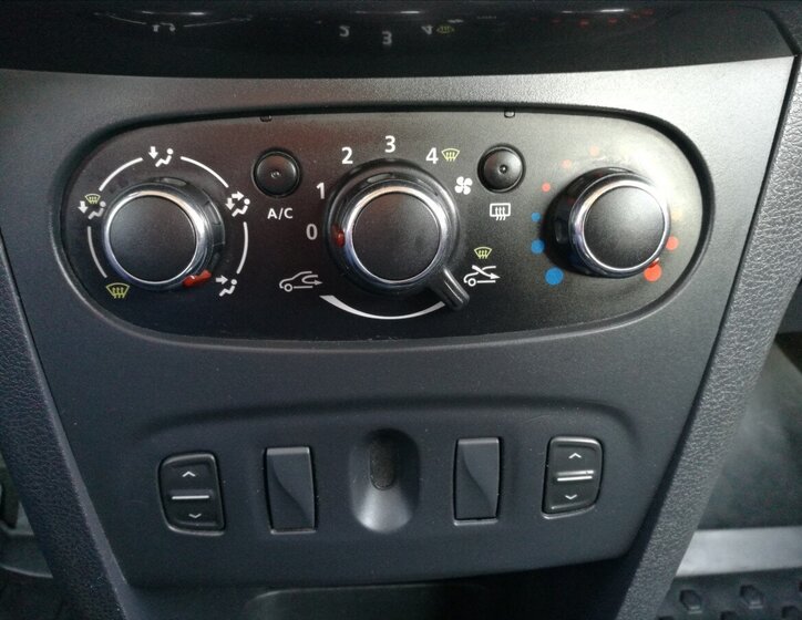 Dacia Logan Kombi 898,0 66 kw