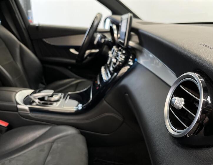 Mercedes-Benz GLC 17