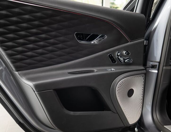 Bentley Flying Spur 12