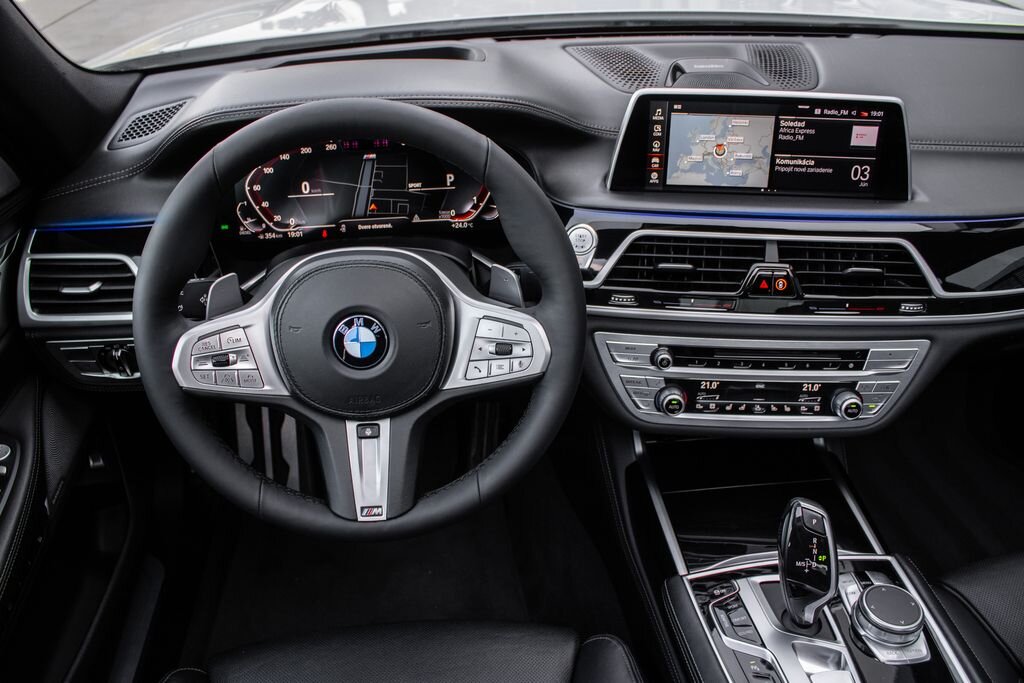 BMW Řada 7 Sedan 3,0 l 294 kw