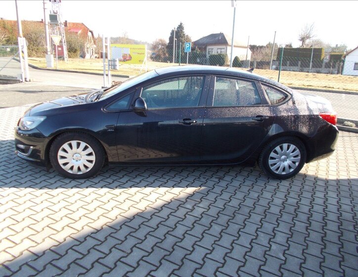 Opel Astra Sedan / Limuzína 1,4 l 103 kw