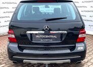 Mercedes-Benz Třídy M SUV / Terénní 3,5 l 200 kw
