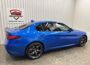 Alfa Romeo Giulia Sedan / Limuzína 2,0 l 206 kw