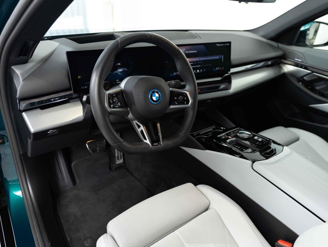 BMW i5 Sedan / Limuzína 0,0 250 kw