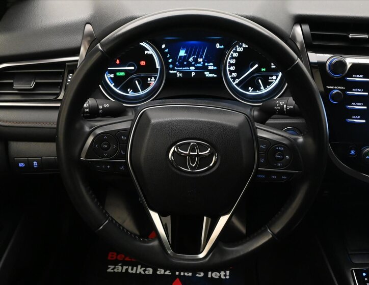 Toyota Camry Sedan / Limuzína 2,5 l 160 kw