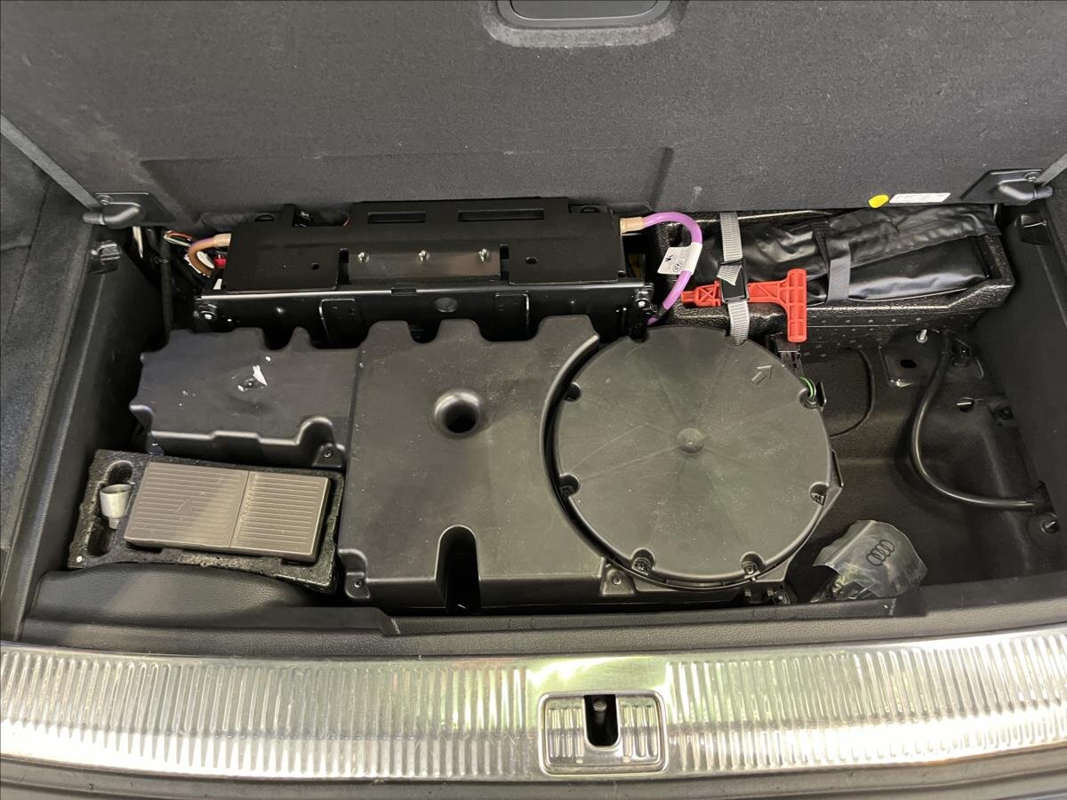 Audi SQ7 SUV / Terénní 4,0 l 320 kw