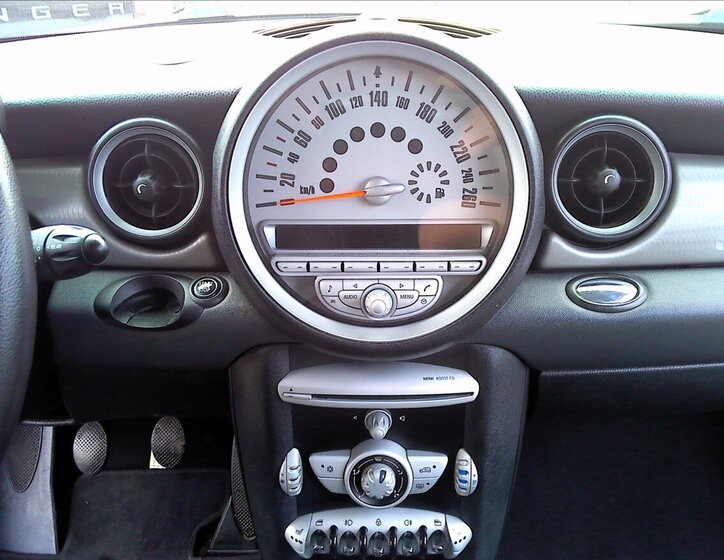 Mini Cooper Hatchback 1,6 l 90 kw