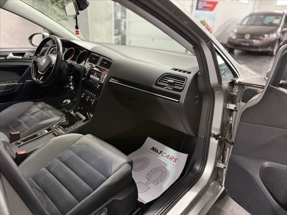 Volkswagen Golf Kombi 2,0 l 110 kw