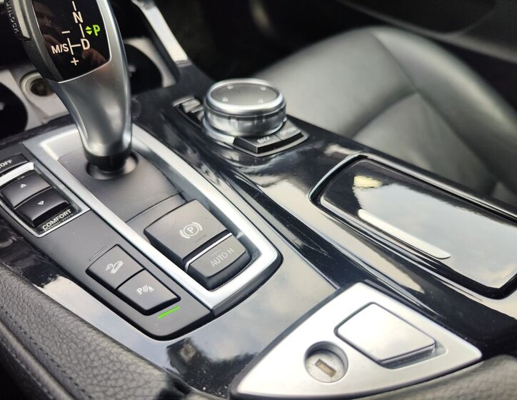 BMW Řada 5 Sedan / Limuzína 2,0 l 140 kw