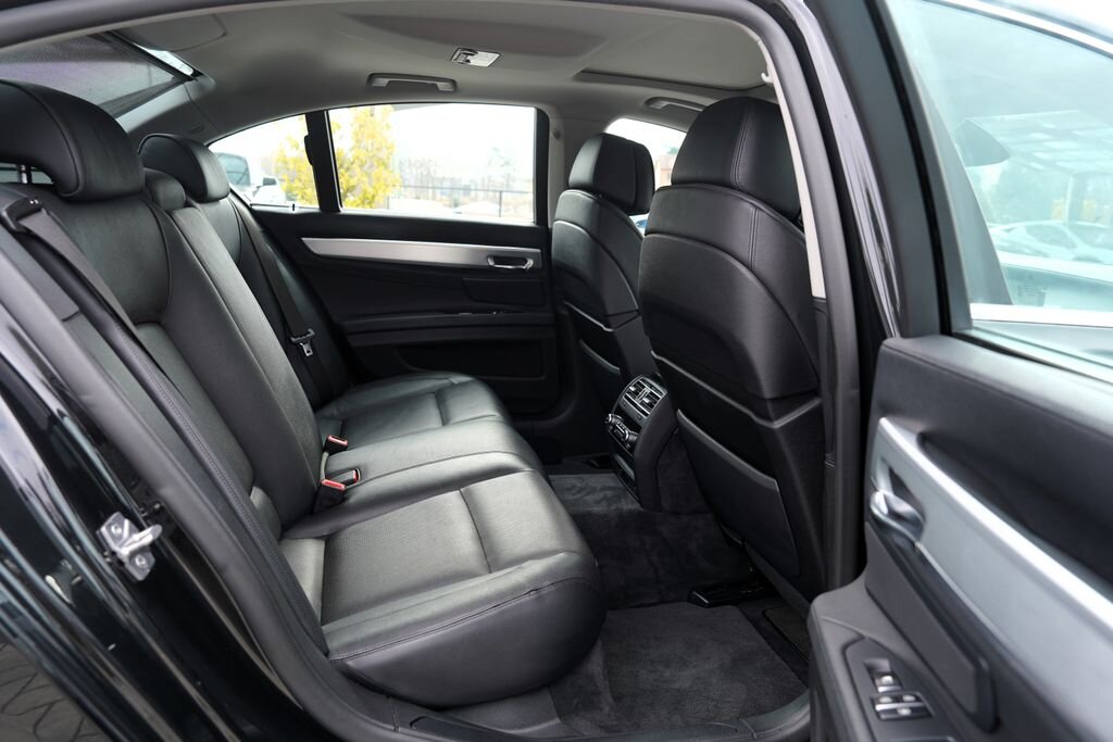 BMW Řada 7 Sedan / Limuzína 3,0 l 180 kw