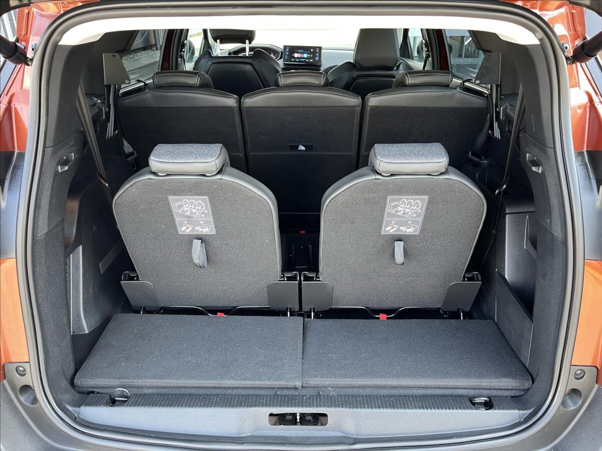 Peugeot 5008 SUV / Terénní 1,2 l 96 kw