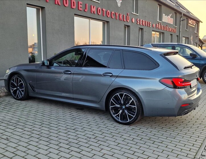 BMW Řada 5 7