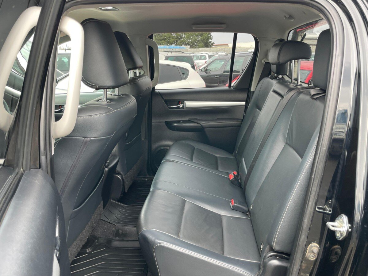 Toyota Hilux Pick-up 2,4 l 110 kw