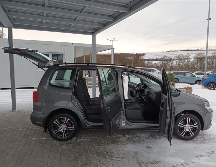 Volkswagen Touran MPV 1,2 l 77 kw