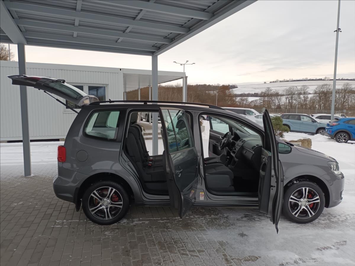 Volkswagen Touran MPV 1,2 l 77 kw