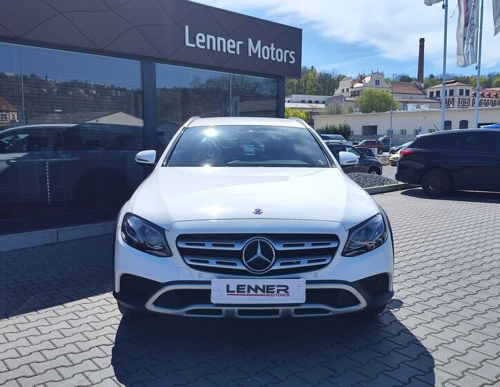 Mercedes-Benz Třídy E Kombi 2,0 l 143 kw