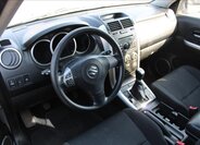 Suzuki Grand Vitara Kombi 2,0 l 103 kw