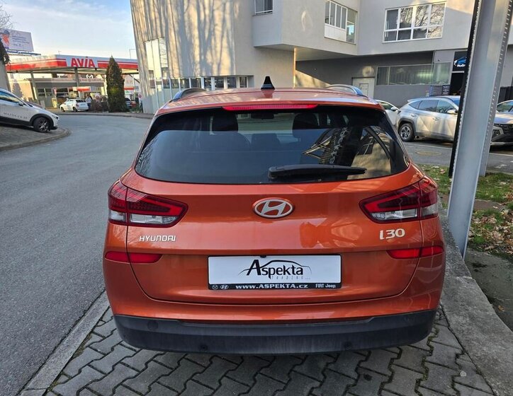 Hyundai i30 Kombi 998,0 73 kw