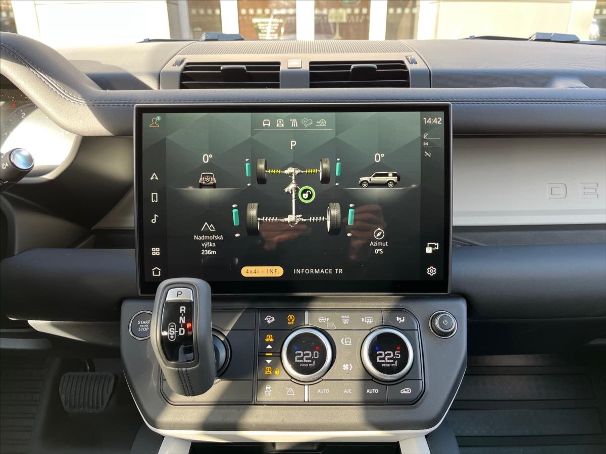 Land Rover Defender SUV / Terénní 3,0 l 147 kw