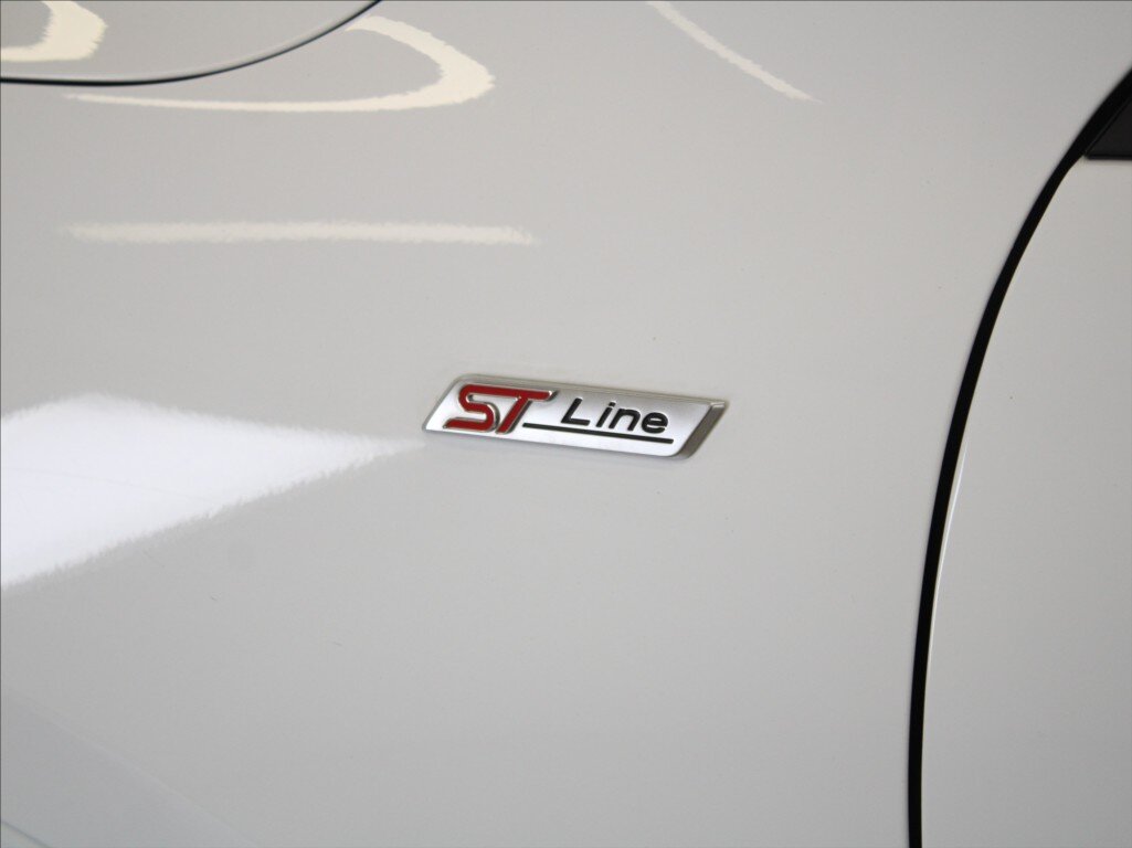 Ford Kuga SUV / Terénní 2,0 l 140 kw