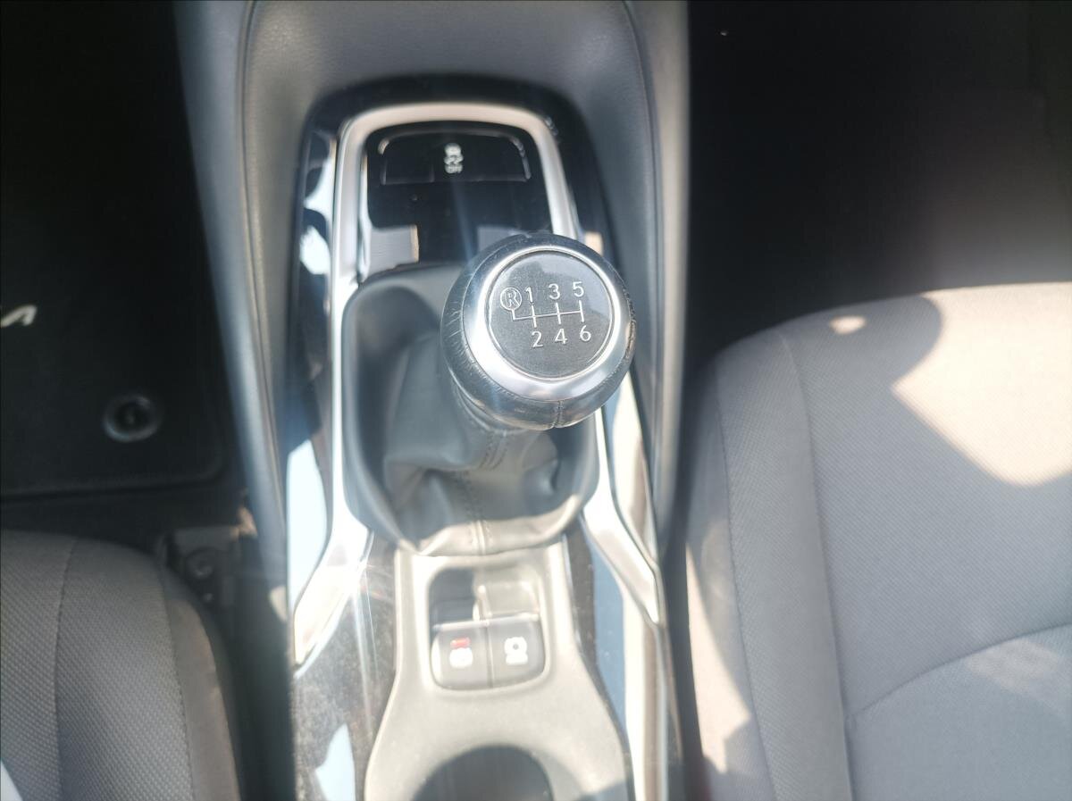 Toyota Corolla Sedan 1,5 l 92 kw