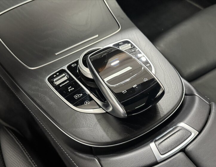 Mercedes-Benz Třídy E Kupé 2,9 l 250 kw