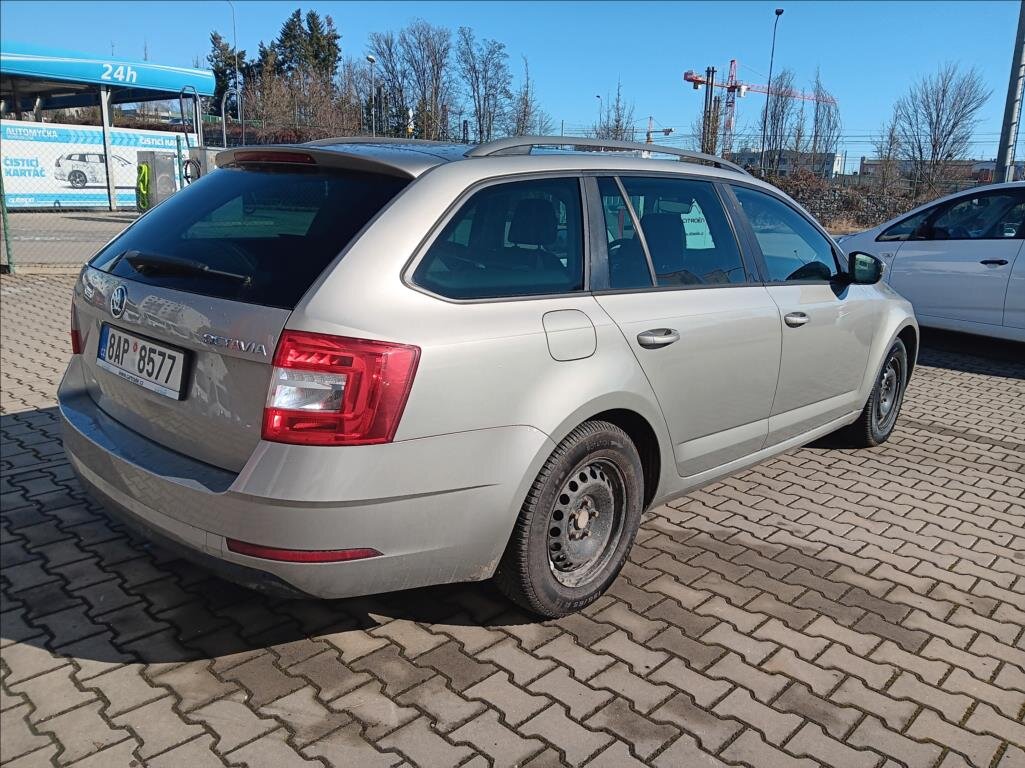 Škoda Octavia Kombi 1,6 l 85 kw