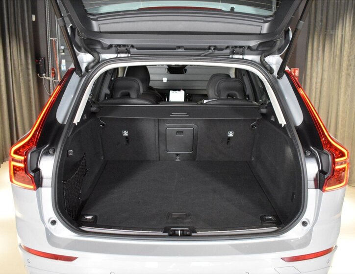 Volvo XC60 SUV / Terénní 2,0 l 184 kw