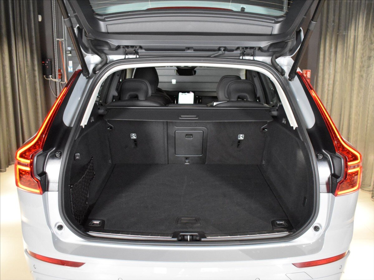 Volvo XC60 SUV / Terénní 2,0 l 184 kw