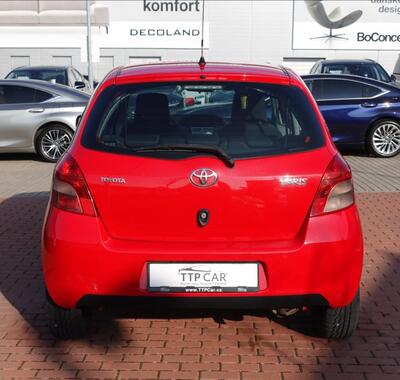 Toyota Yaris 5