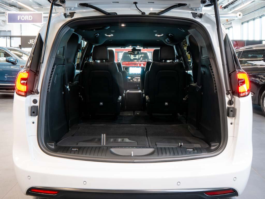 Chrysler Pacifica MPV 3,6 l 221 kw