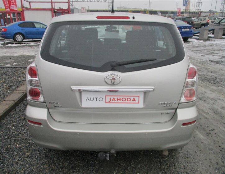 Toyota Corolla Verso 6