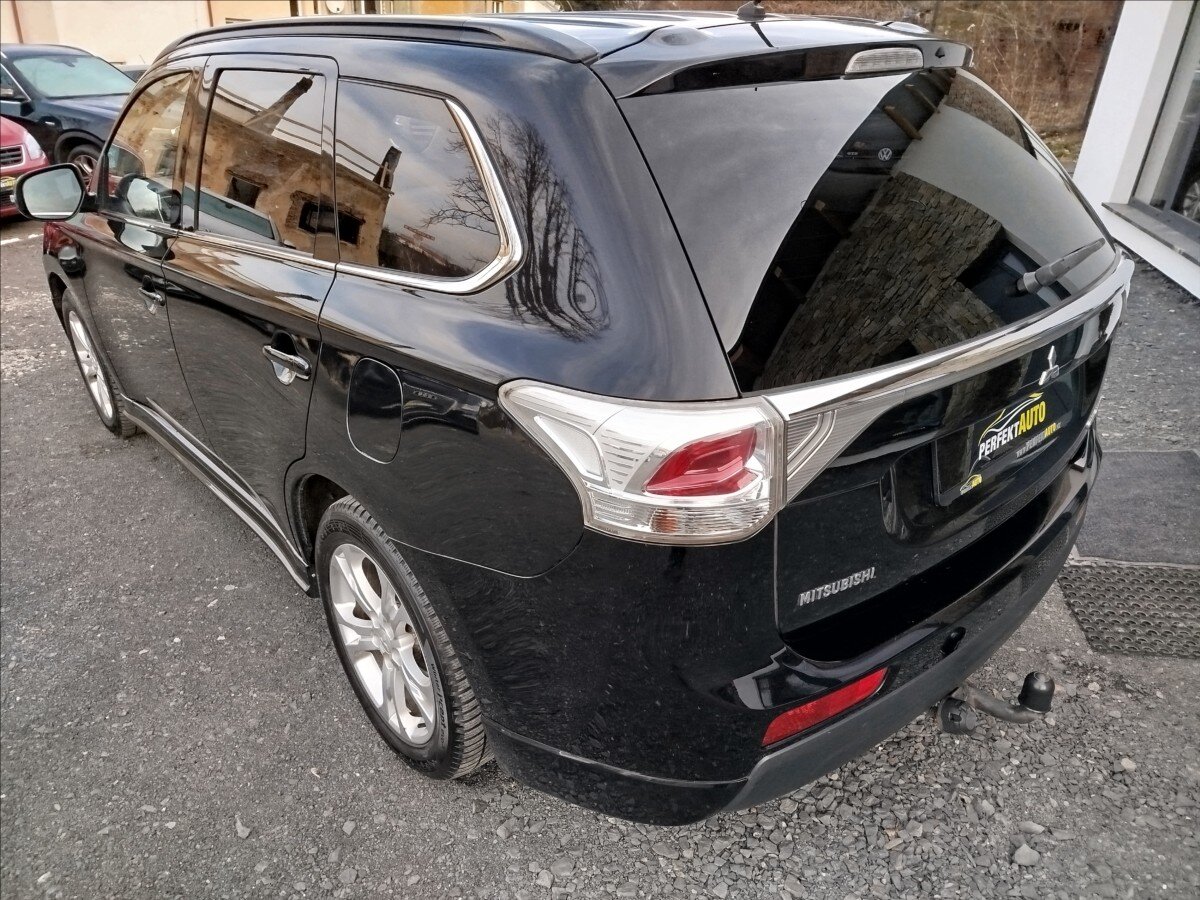 Mitsubishi Outlander SUV 2,3 l 110 kw