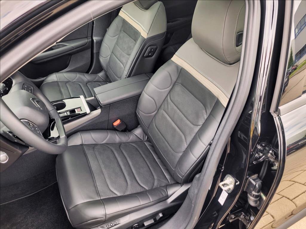 Citroën C5 X Kombi 1,6 l 165 kw