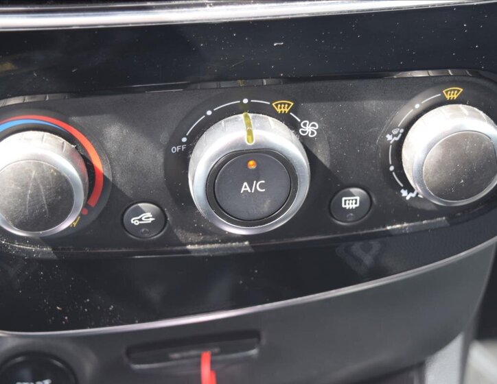 Renault Clio Hatchback 1,1 l 54 kw