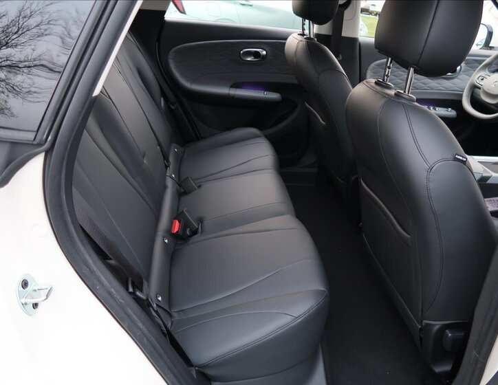 Dongfeng Box Hatchback 0,0 70 kw