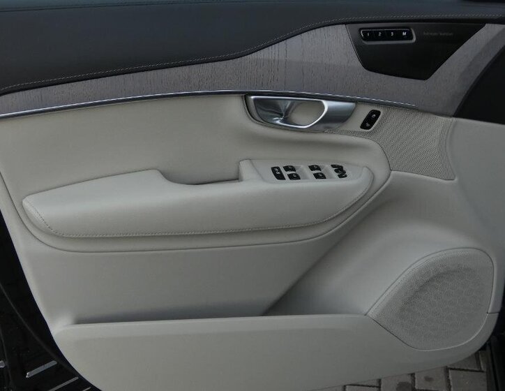 Volvo XC90 SUV / Terénní 2,0 l 173 kw