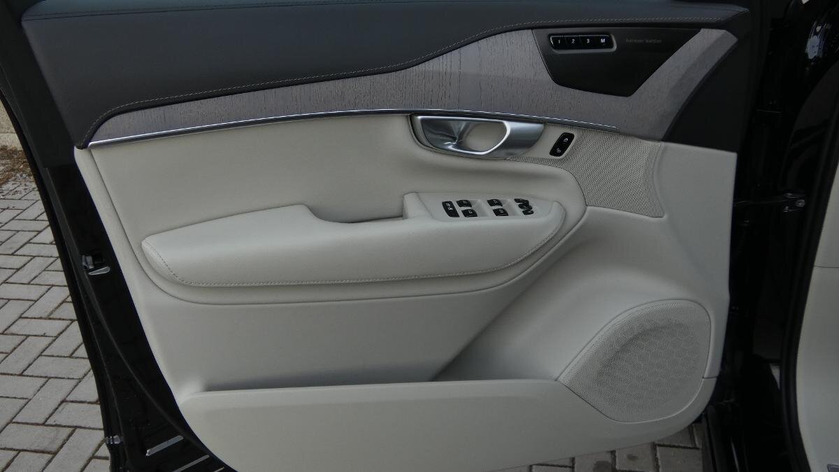 Volvo XC90 SUV / Terénní 2,0 l 173 kw