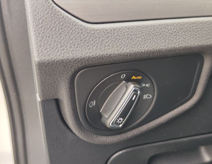 Volkswagen Touran MPV 1,5 l 110 kw