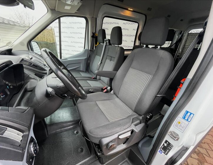Ford Transit 11