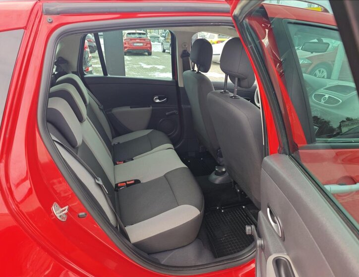 Renault Clio Kombi 1,1 l 55 kw