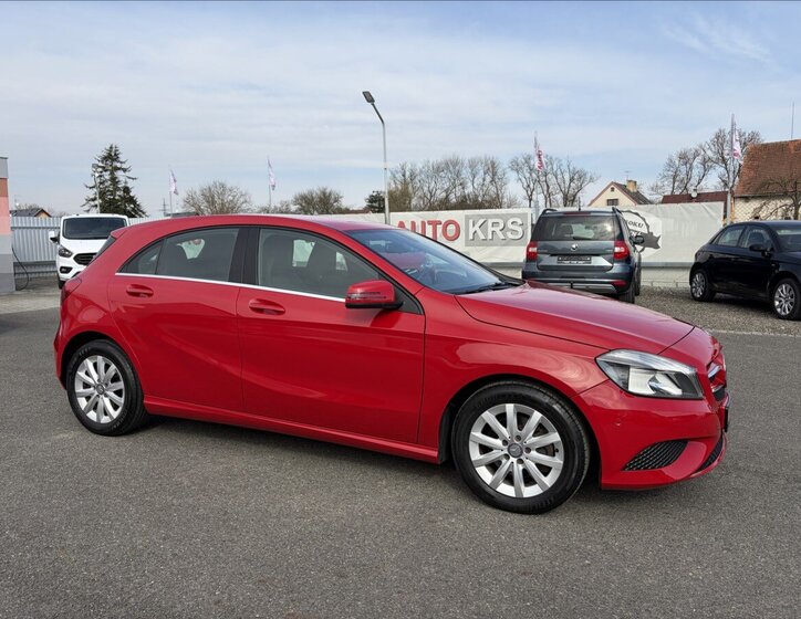 Mercedes-Benz Třídy A Hatchback 1,6 l 90 kw