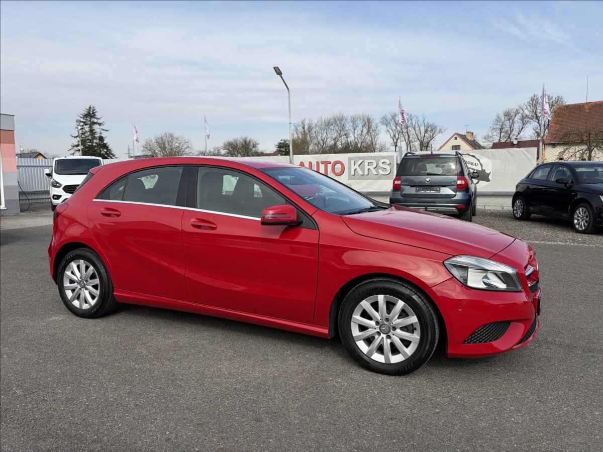Mercedes-Benz Třídy A Hatchback 1,6 l 90 kw