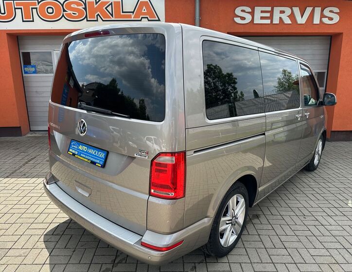 Volkswagen Caravelle 2