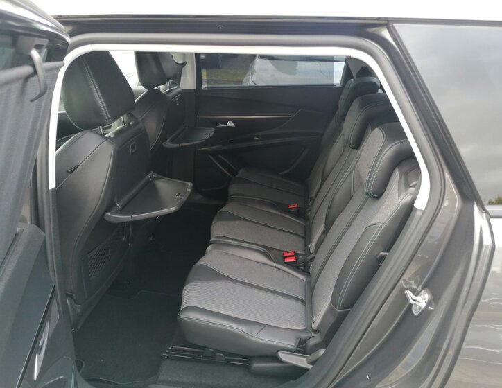 Peugeot 5008 SUV / Terénní 1,5 l 96 kw