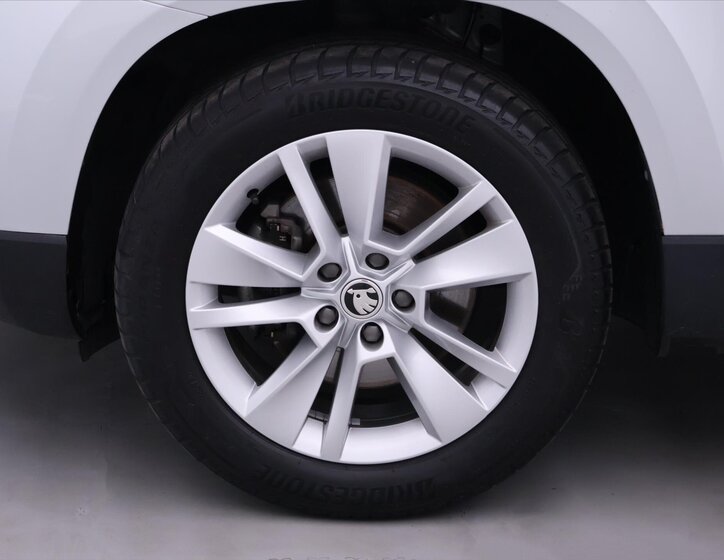 Škoda Karoq SUV / Terénní 1,5 l 110 kw